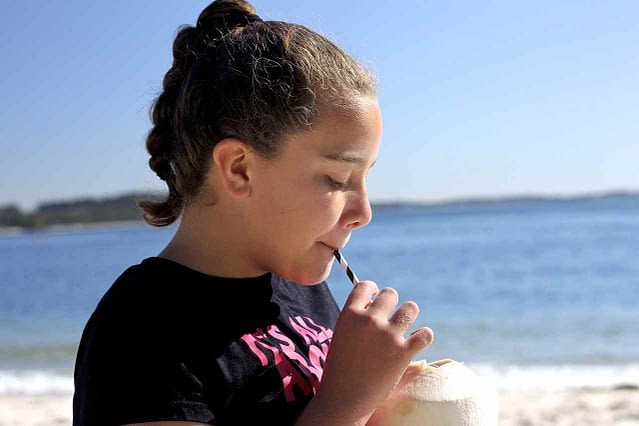 10 health benefits of coconut water
